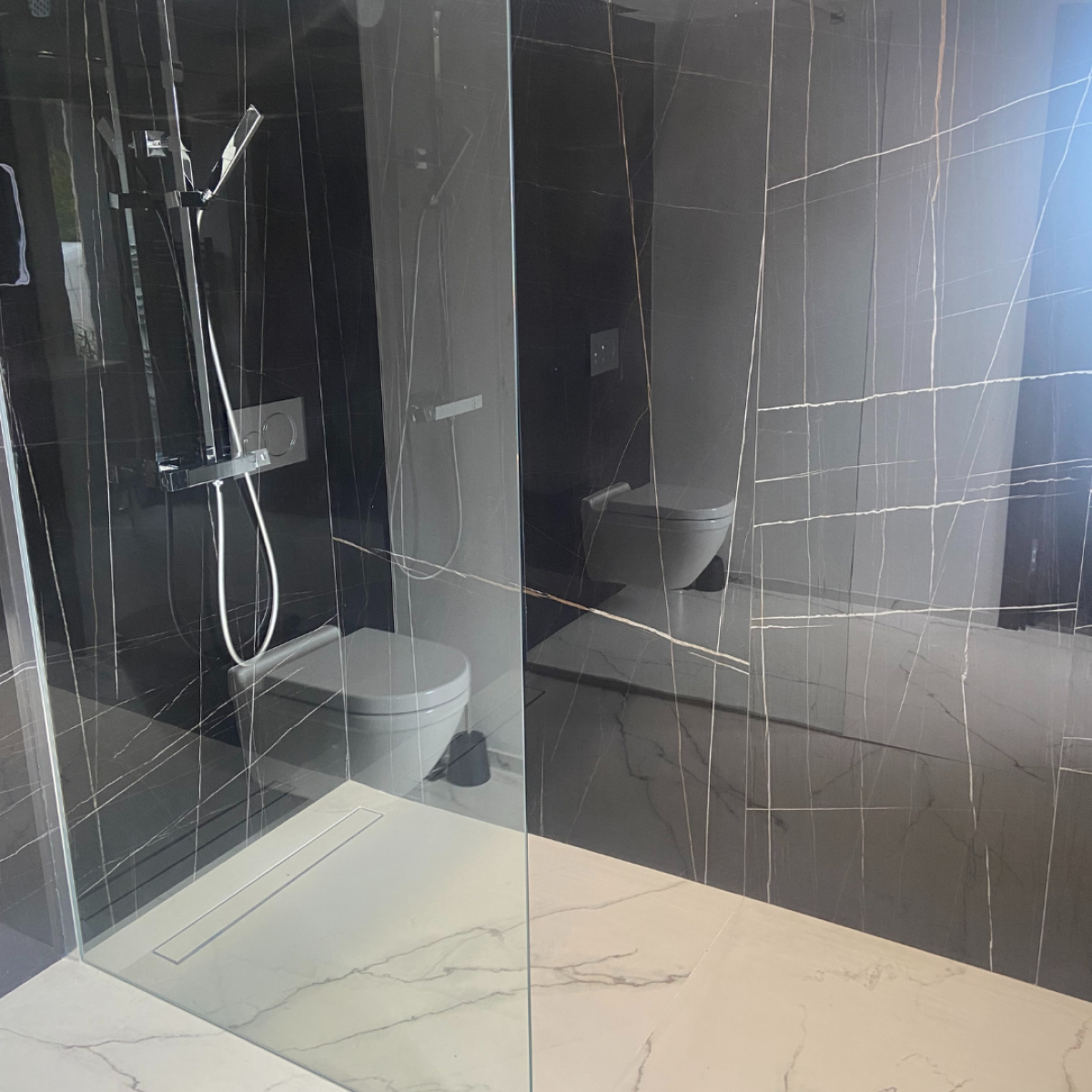 trouver du carrelage grand format imitation marbre pour salle de bain a valence