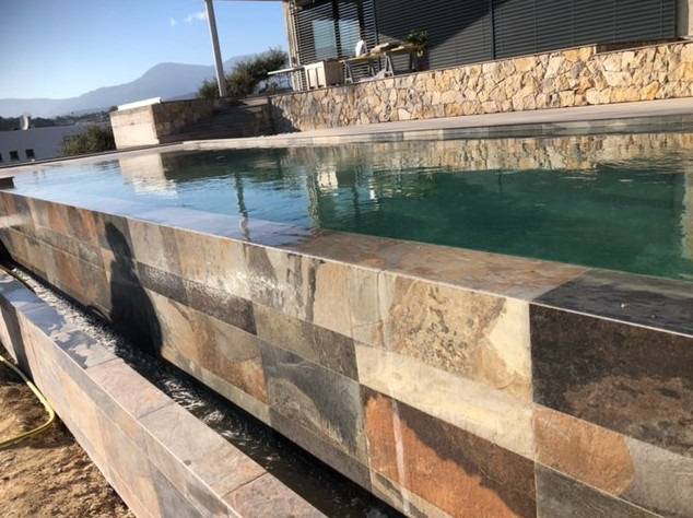 carrelage pour mettre dans une piscine montpellier